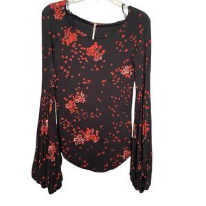 Free People To The Tropics Blouse Size Medium Floral Printed Black Bishop Sleeve